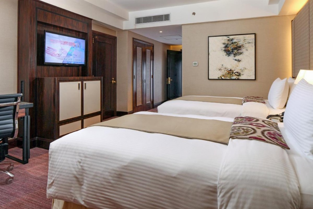 Diamond Hotel Image 13